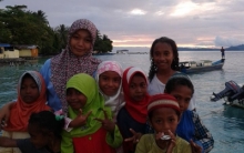  Shinta Devotes Her Time to Teach in Raja Ampat Papua