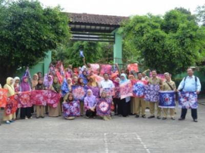 A Community Service Program for Early Childhood Educators at Dlingo Subdistrict, Bantul Regency, Yogyakarta