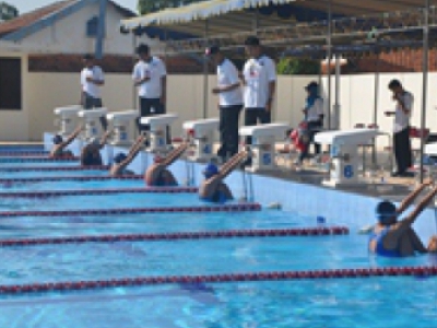 YSU Wates Campus Held a Swimming Competition for School Students