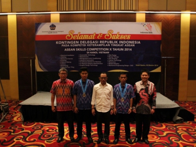 YSU MECHATRONICS EDUCATION DEPARTMENT STUDENT WON SILVER MEDAL IN THE ASEAN SKILL COMPETITION X IN VIETNAM