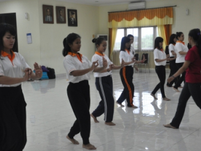  A DANCE WORKSHOP AT YSU IN COLLABORATION WITH STATE UNIVERSITY OF MEDAN (UNIMED)